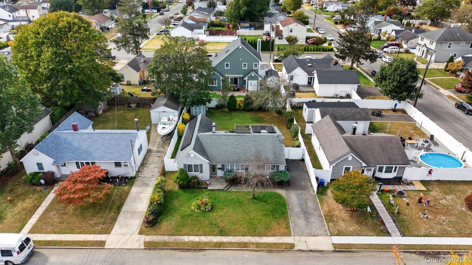 16 Burton Place, Lindenhurst, NY 11757