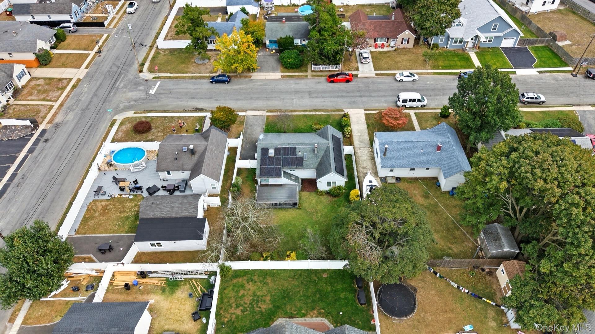 16 Burton Place, Lindenhurst, NY 11757