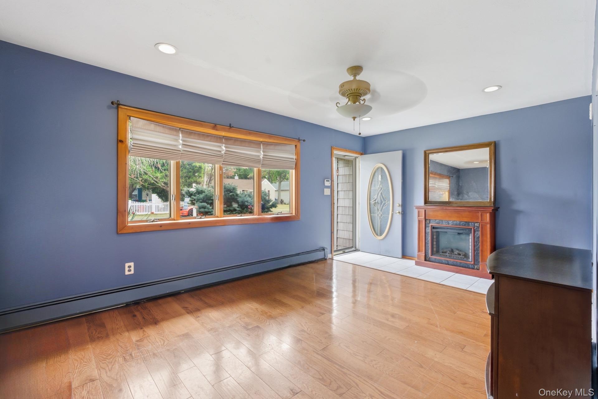 16 Burton Place, Lindenhurst, NY 11757