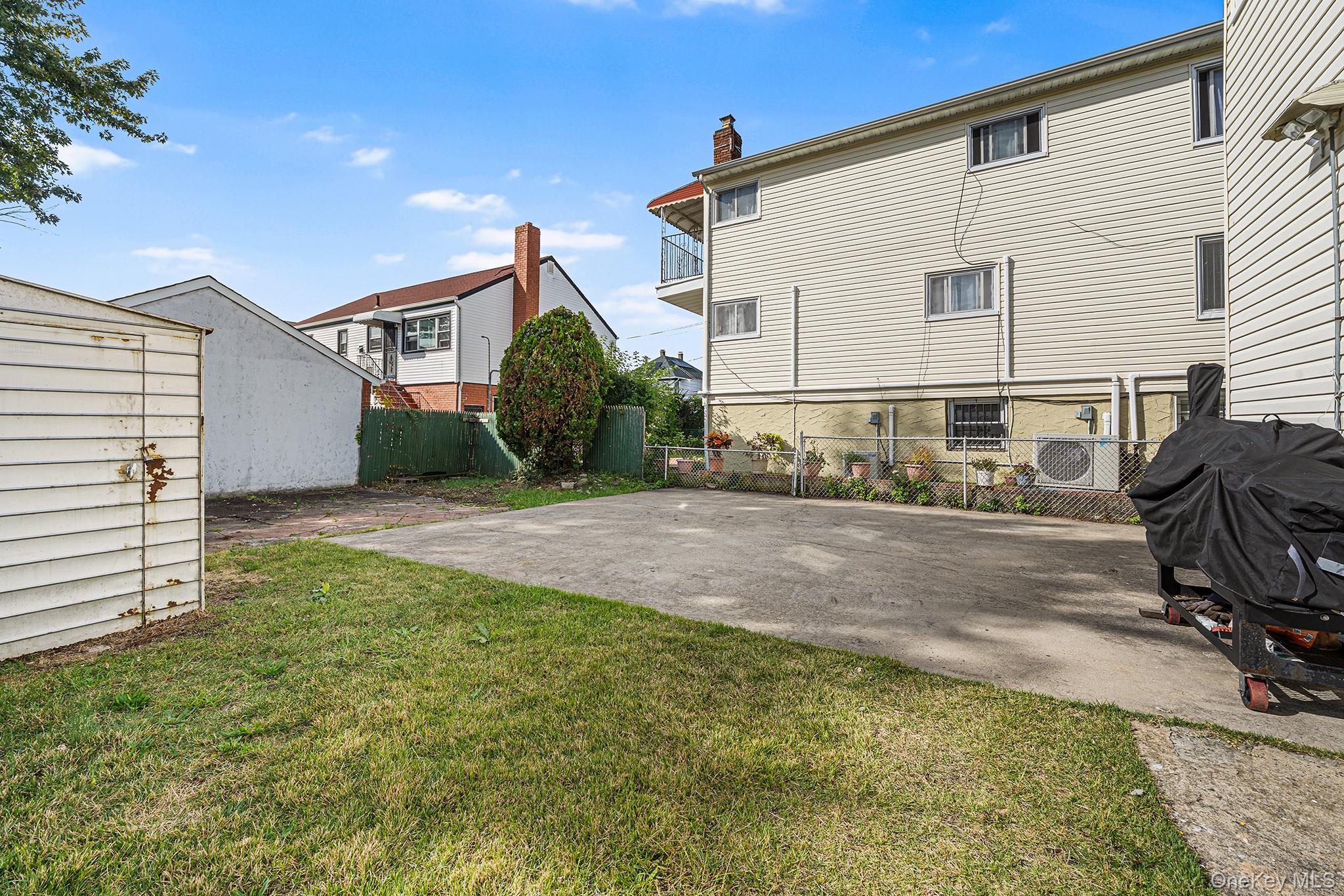 2711 Deerfield Road, Far Rockaway, NY 11691