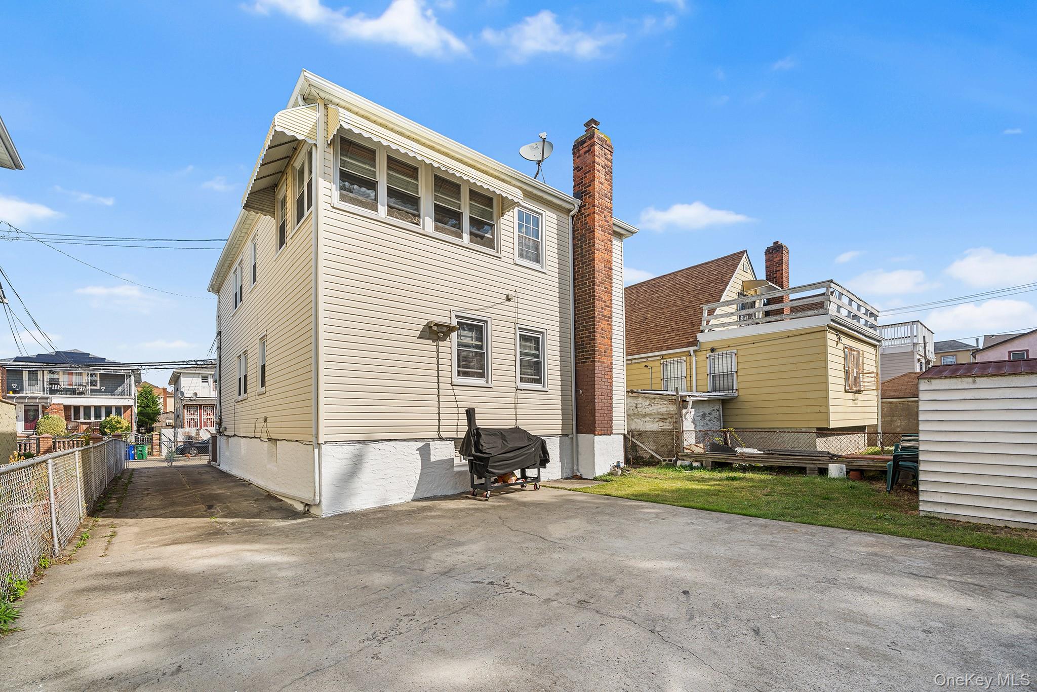 2711 Deerfield Road, Far Rockaway, NY 11691