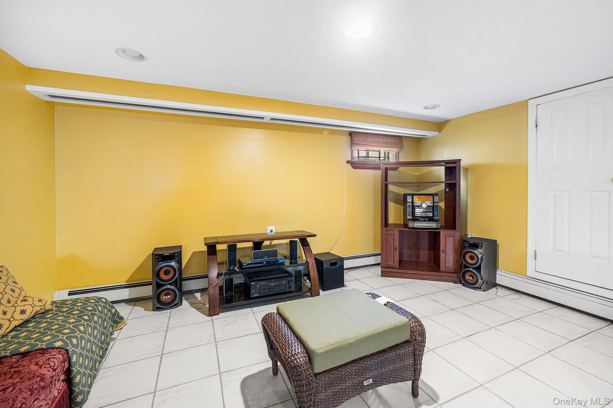 2711 Deerfield Road, Far Rockaway, NY 11691