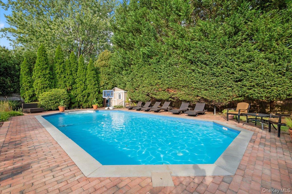 9 Flint Lane, Jericho, NY 11753