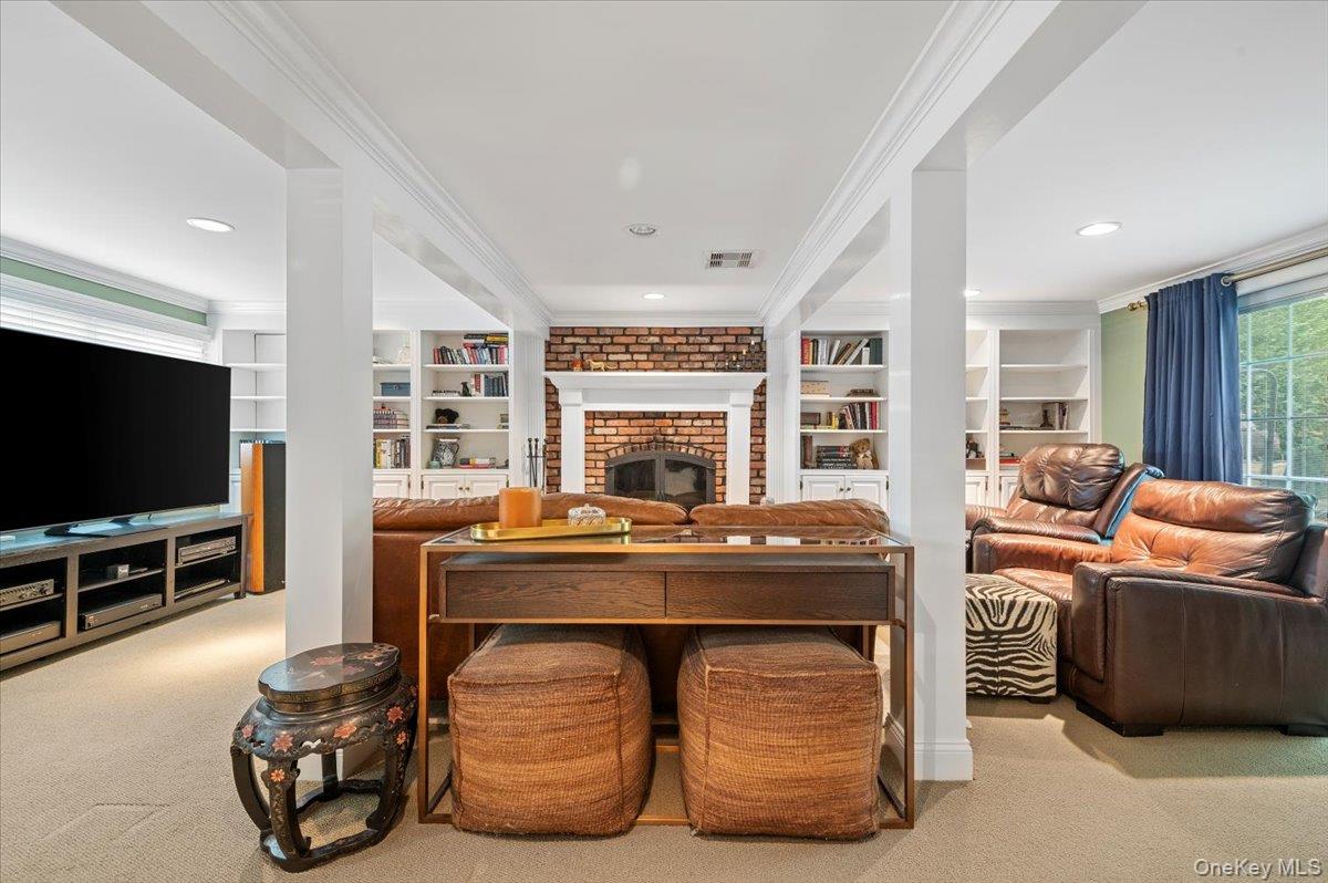 9 Flint Lane, Jericho, NY 11753