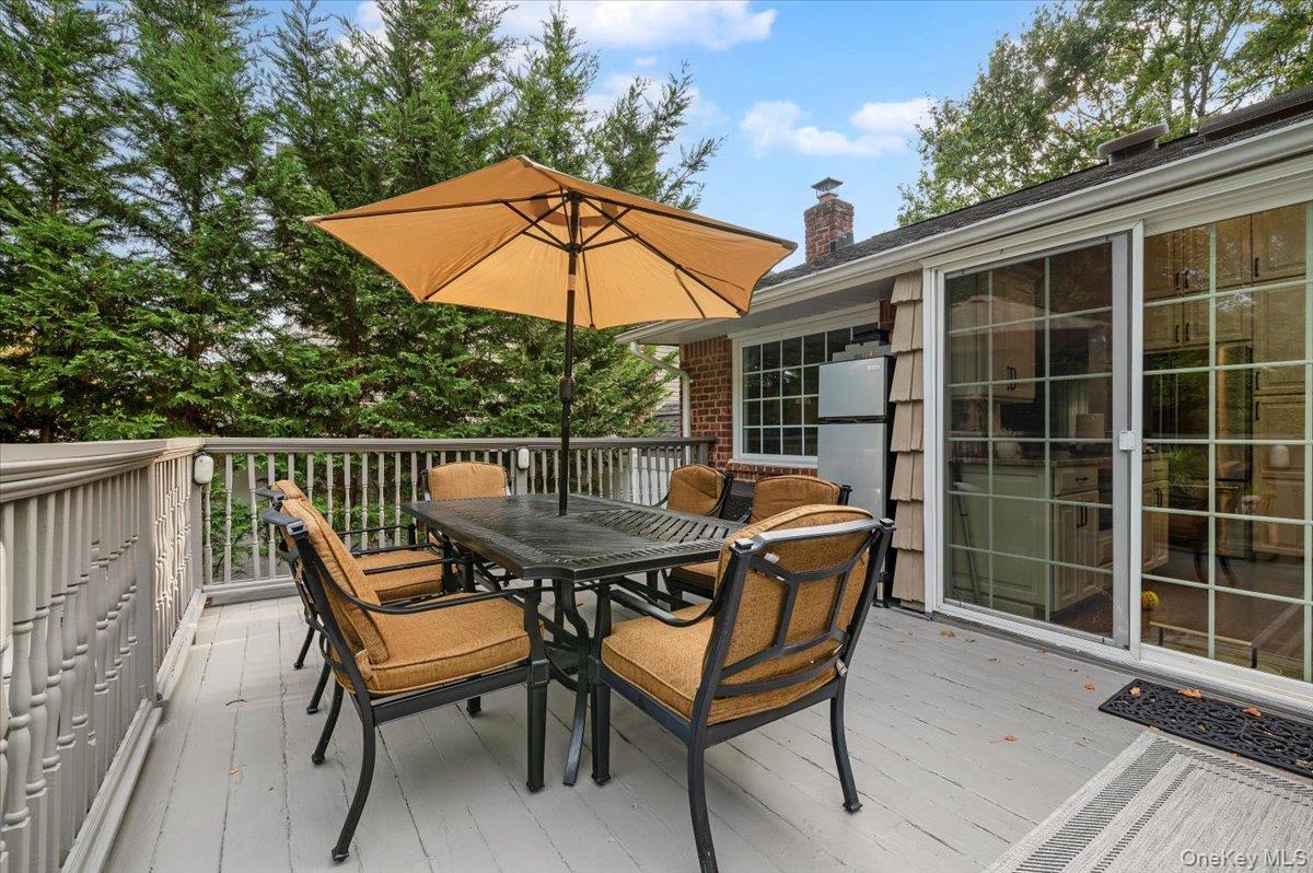 9 Flint Lane, Jericho, NY 11753