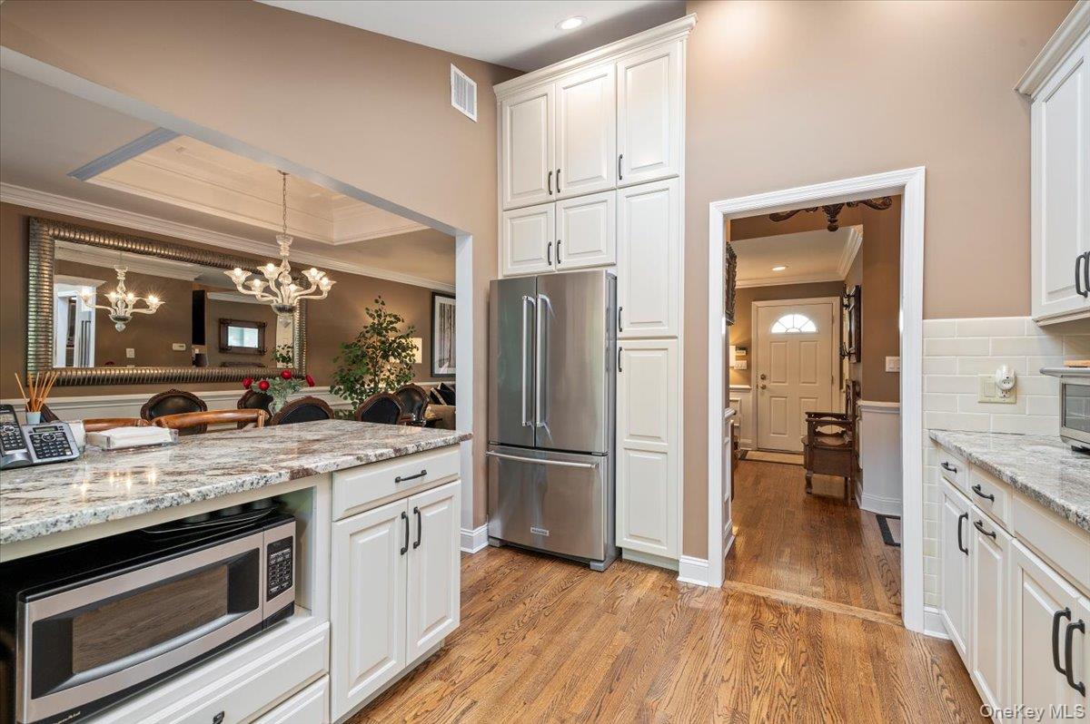 9 Flint Lane, Jericho, NY 11753