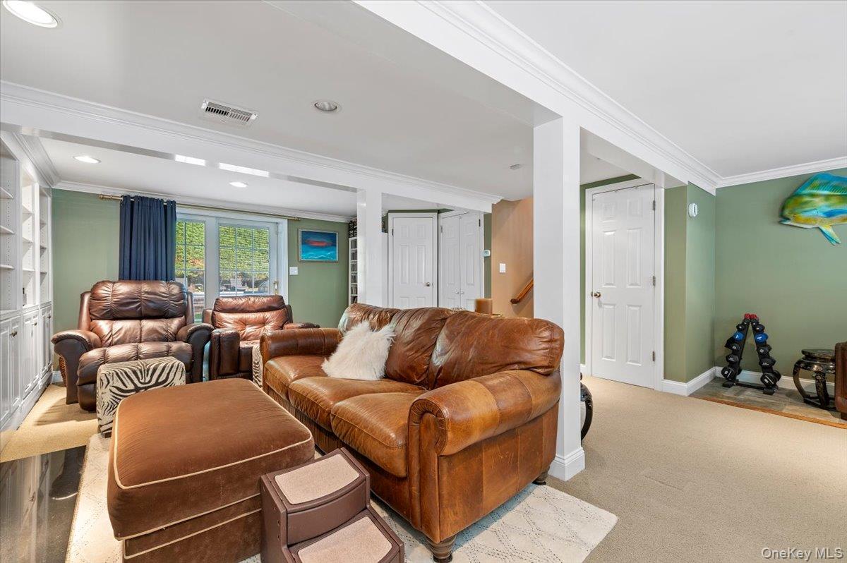 9 Flint Lane, Jericho, NY 11753