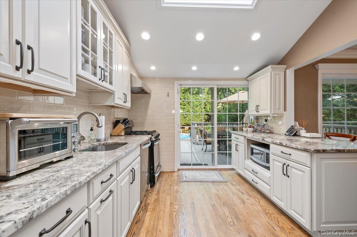 9 Flint Lane, Jericho, NY 11753