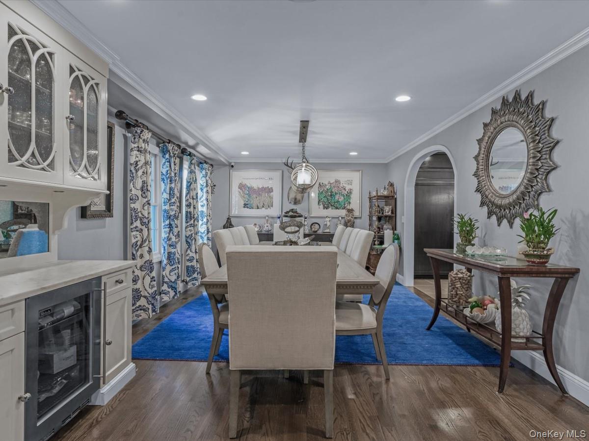 14 Farmstead Lane, Brookville, NY 11545