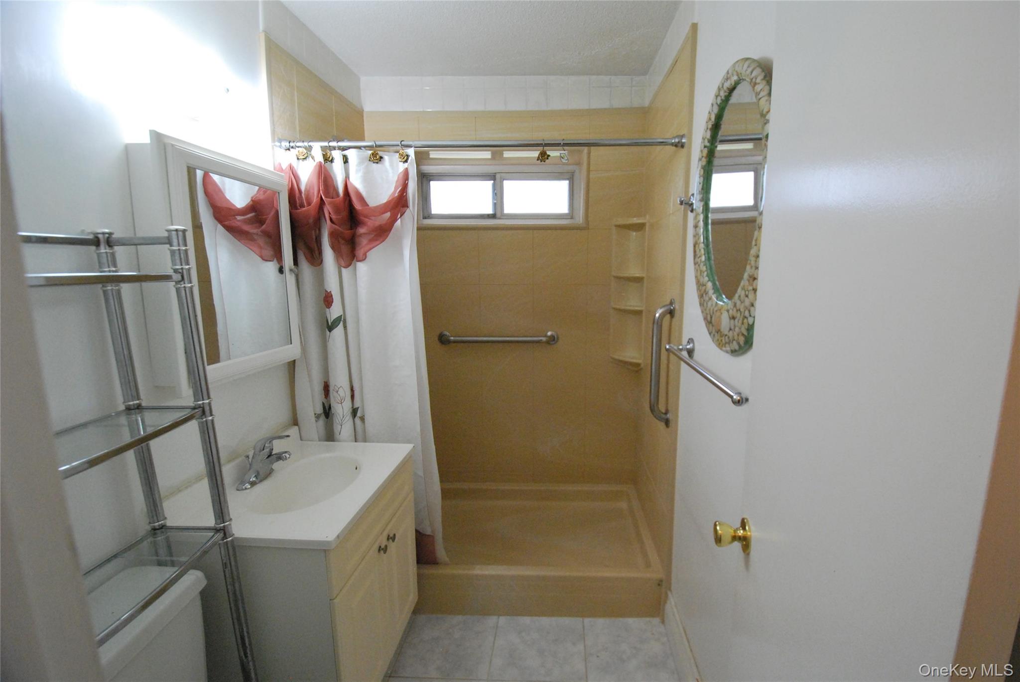 1523 Central Park Avenue # 5F, Yonkers, NY 10710