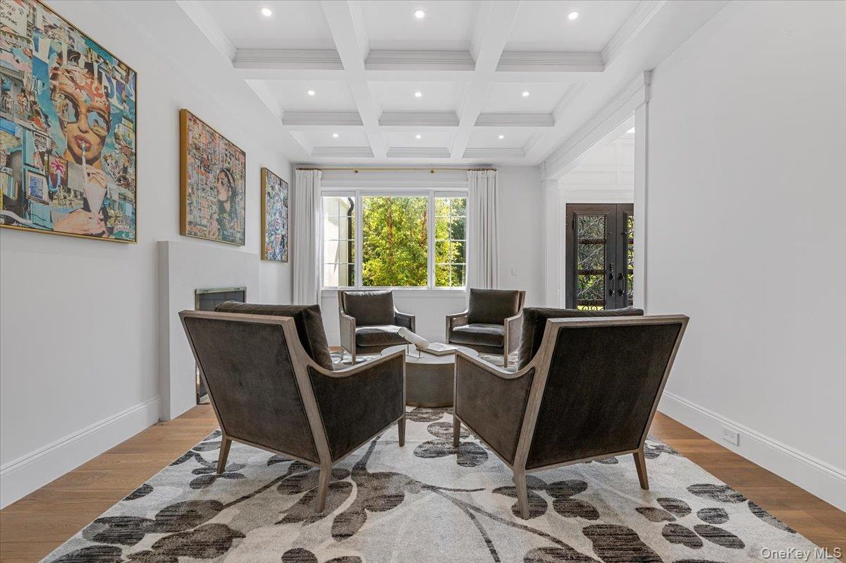 5 Gerry Lane, Lloyd Harbor, NY 11743