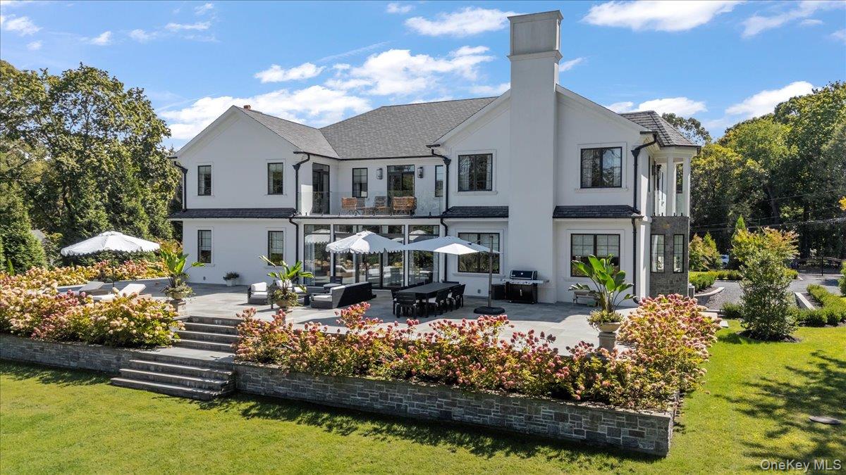 5 Gerry Lane, Lloyd Harbor, NY 11743