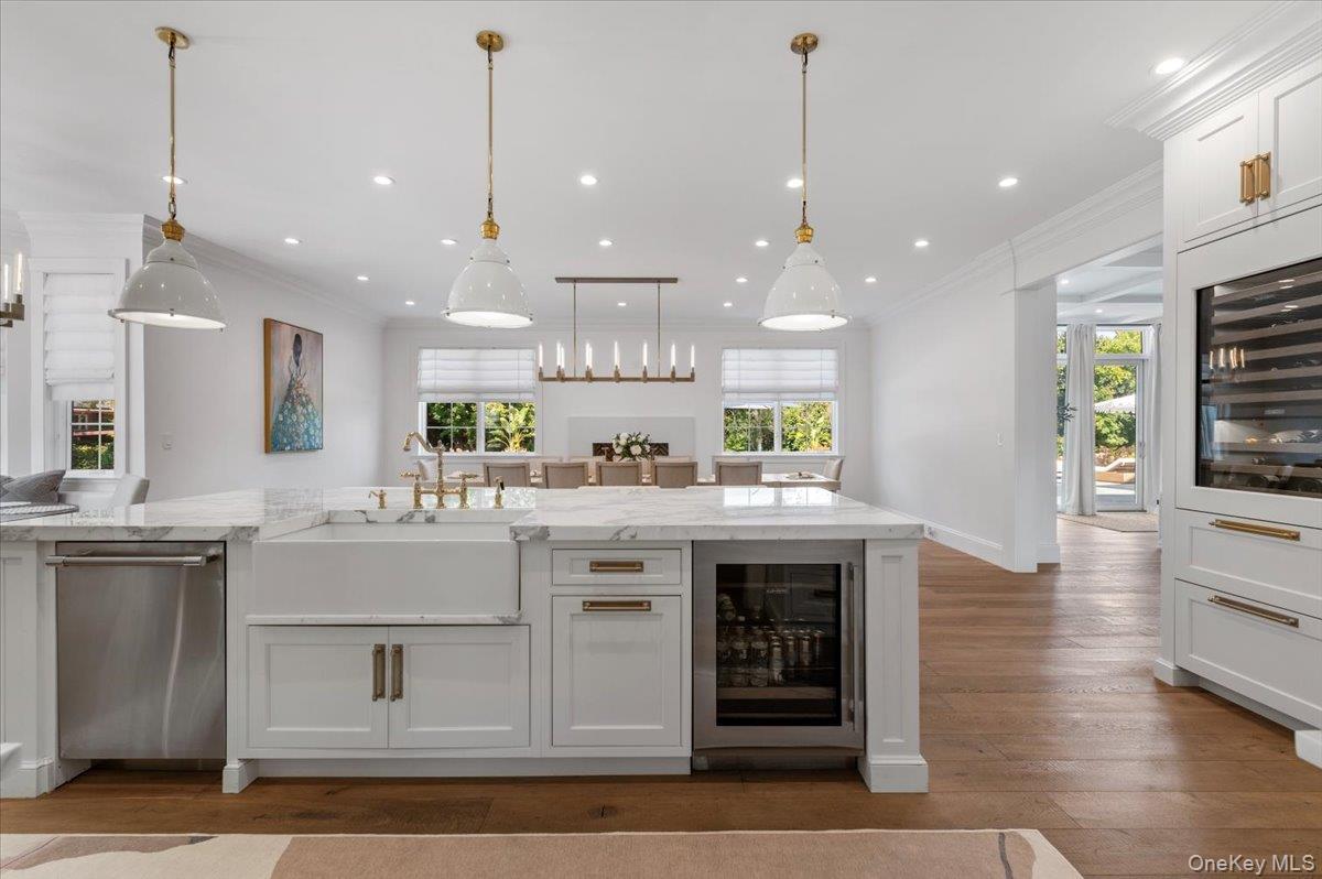 5 Gerry Lane, Lloyd Harbor, NY 11743