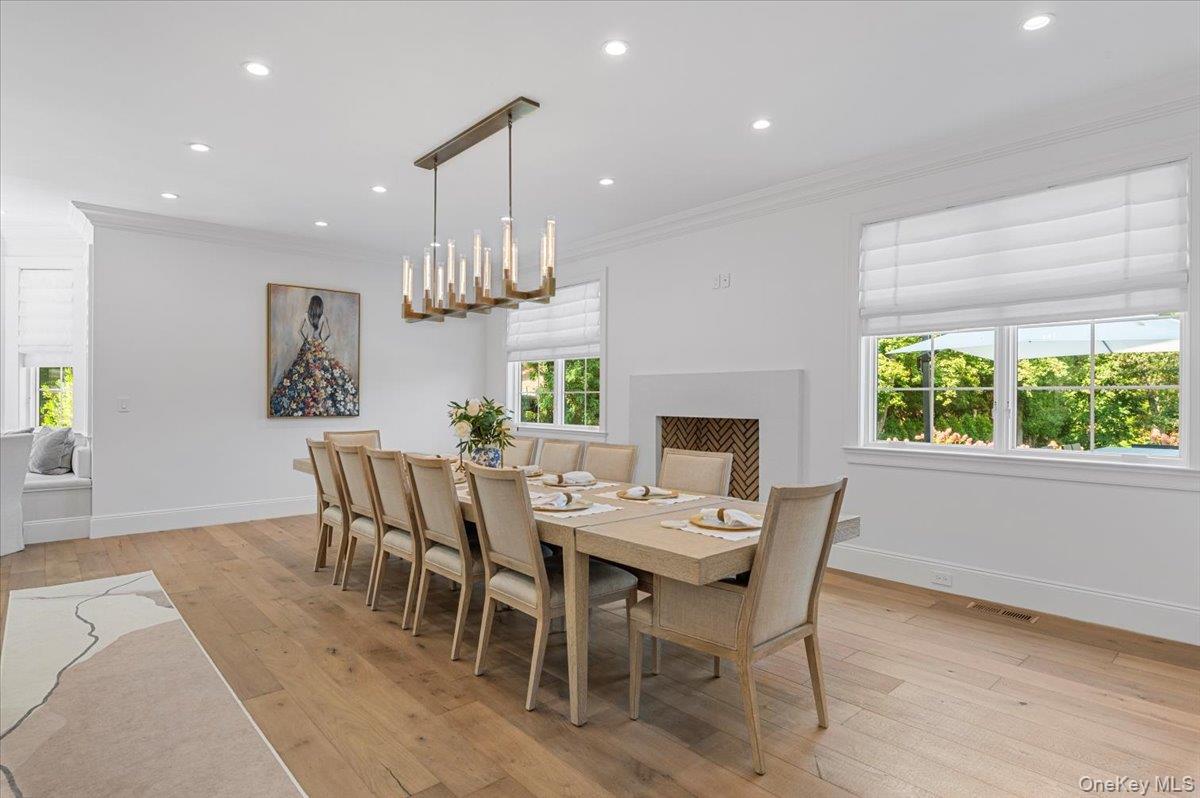 5 Gerry Lane, Lloyd Harbor, NY 11743