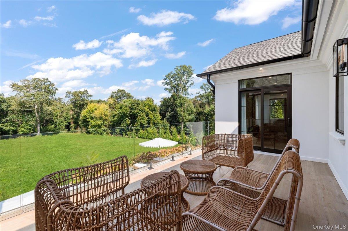 5 Gerry Lane, Lloyd Harbor, NY 11743