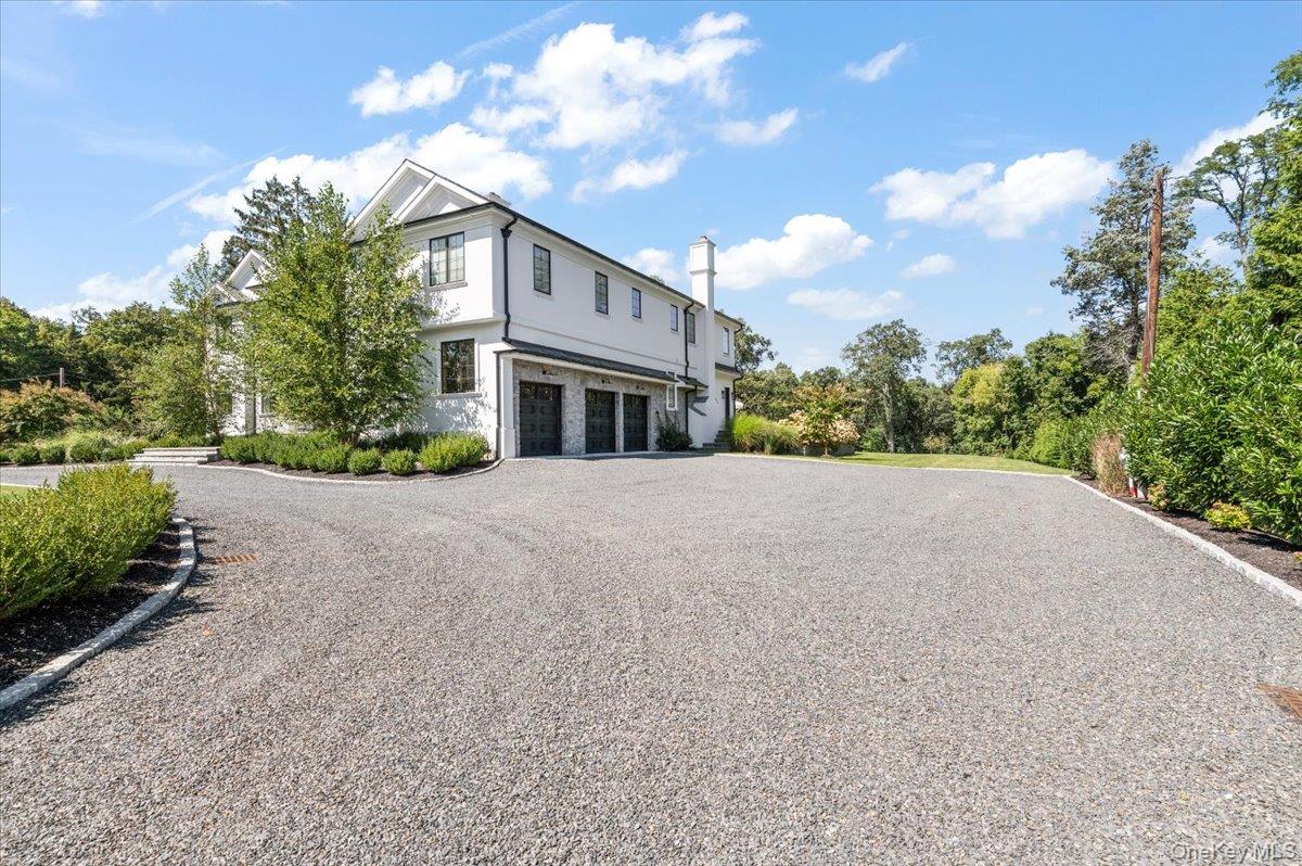 5 Gerry Lane, Lloyd Harbor, NY 11743