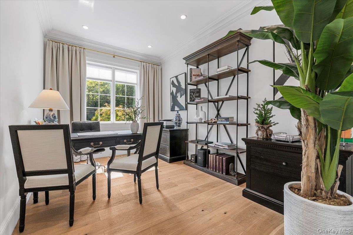 5 Gerry Lane, Lloyd Harbor, NY 11743