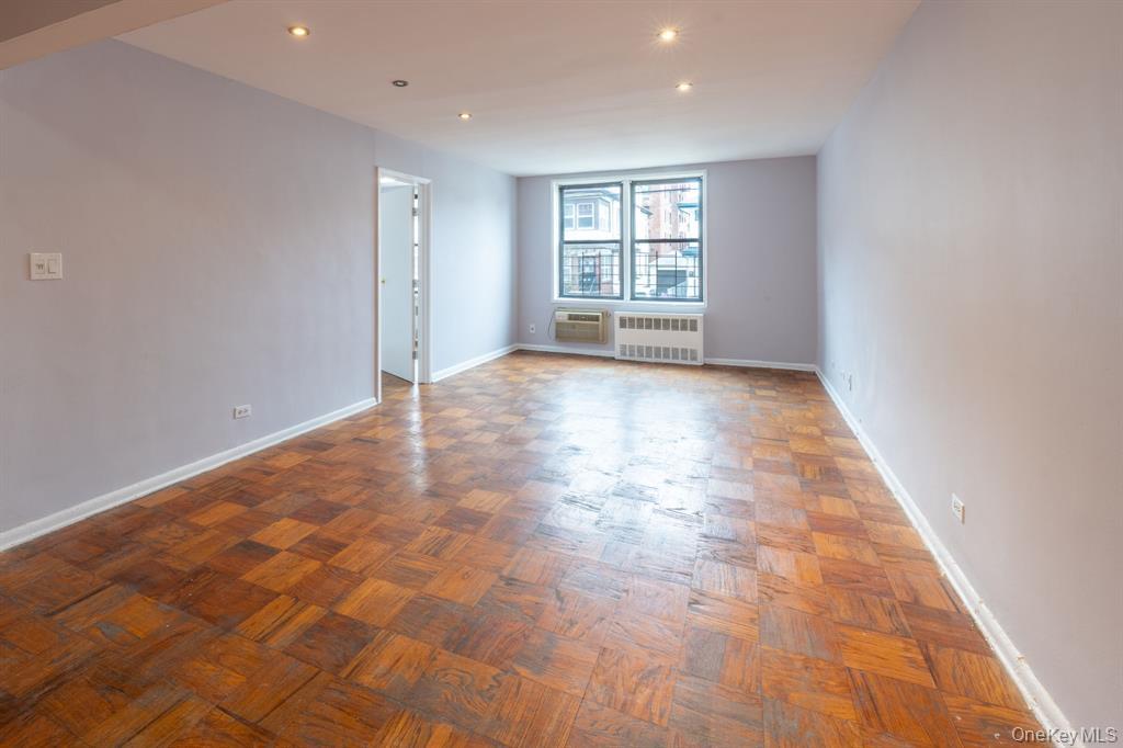 175-45 88th Ave. # 2L, Jamaica, NY 11432