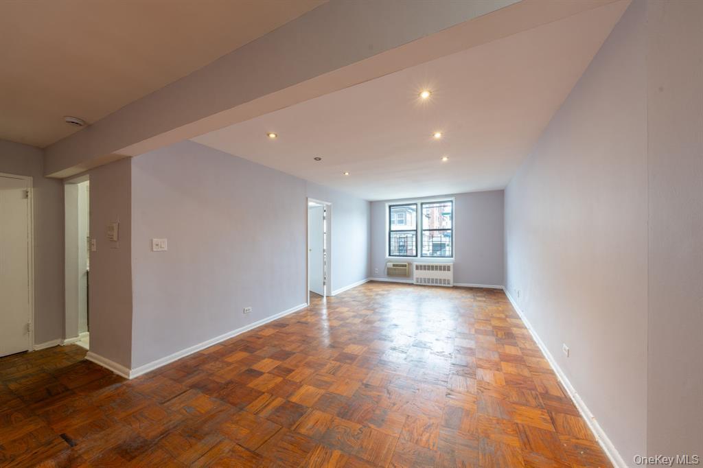 175-45 88th Ave. # 2L, Jamaica, NY 11432