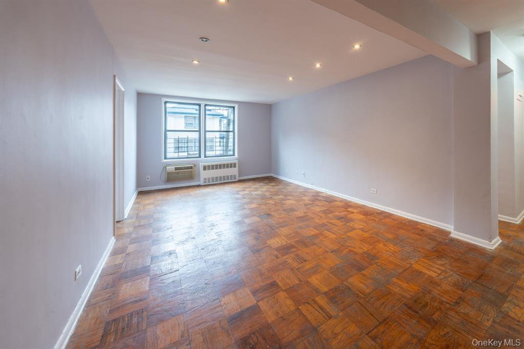 175-45 88th Ave. # 2L, Jamaica, NY 11432