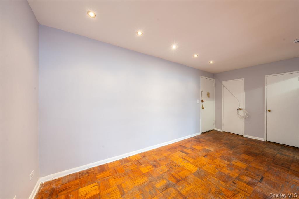 175-45 88th Ave. # 2L, Jamaica, NY 11432