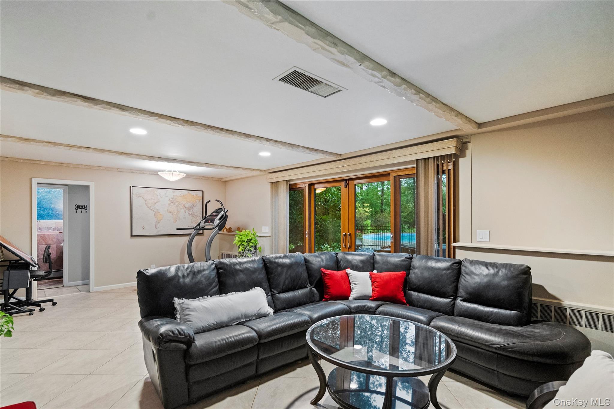 25 Surry Hill Place, Huntington, NY 11743