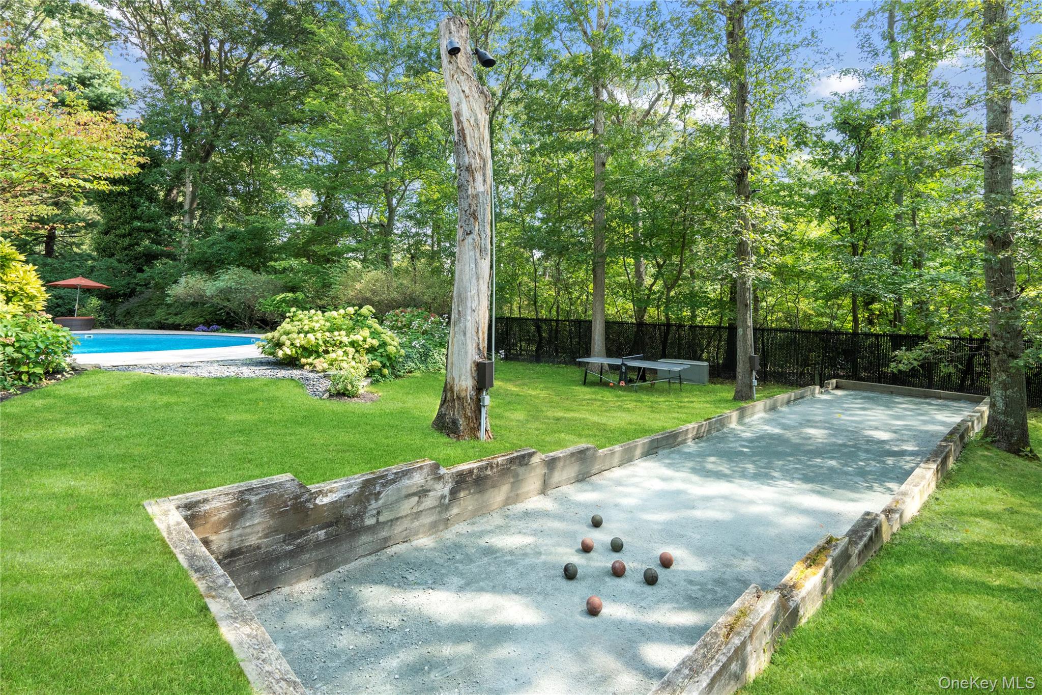 25 Surry Hill Place, Huntington, NY 11743