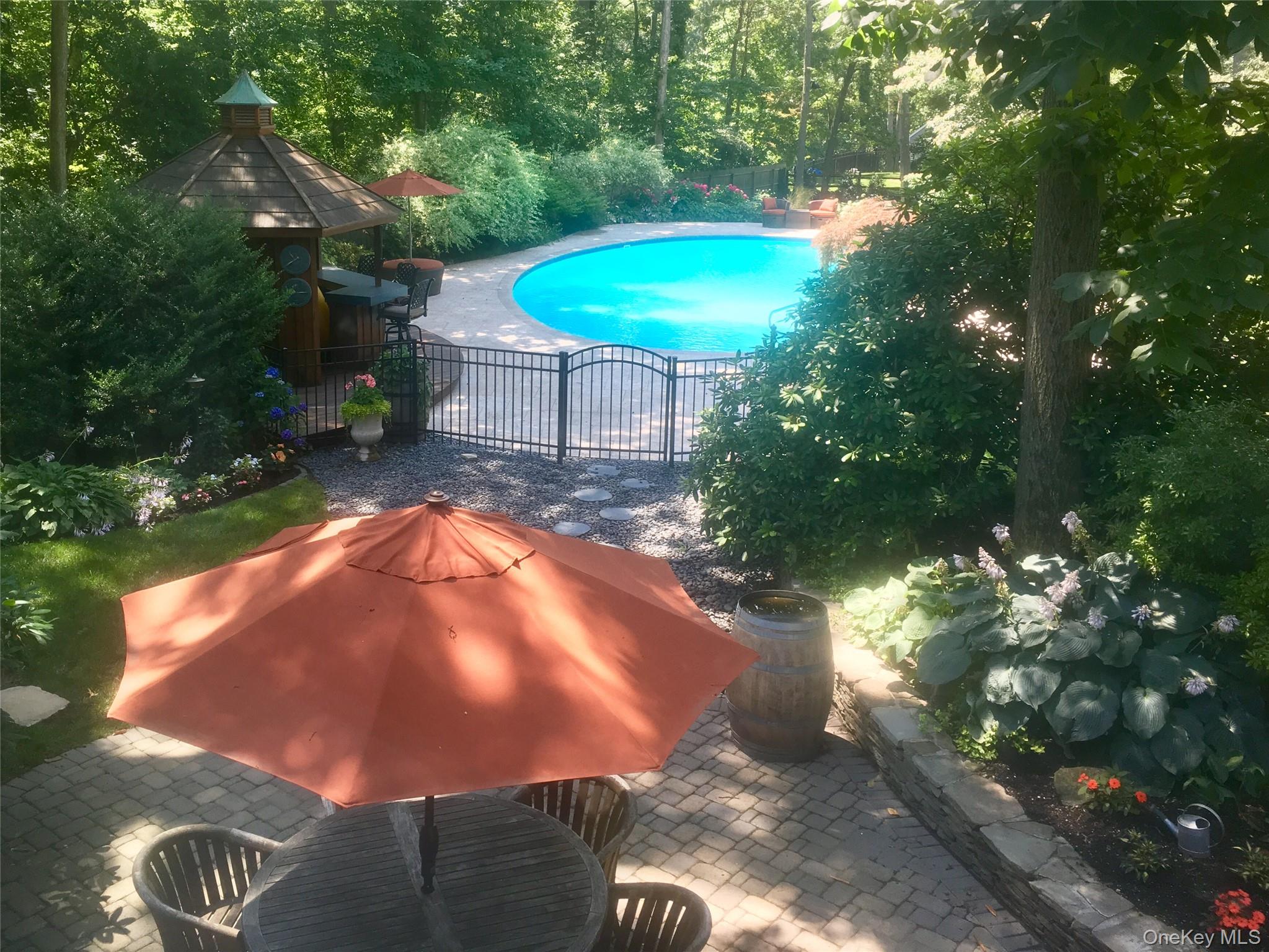 25 Surry Hill Place, Huntington, NY 11743