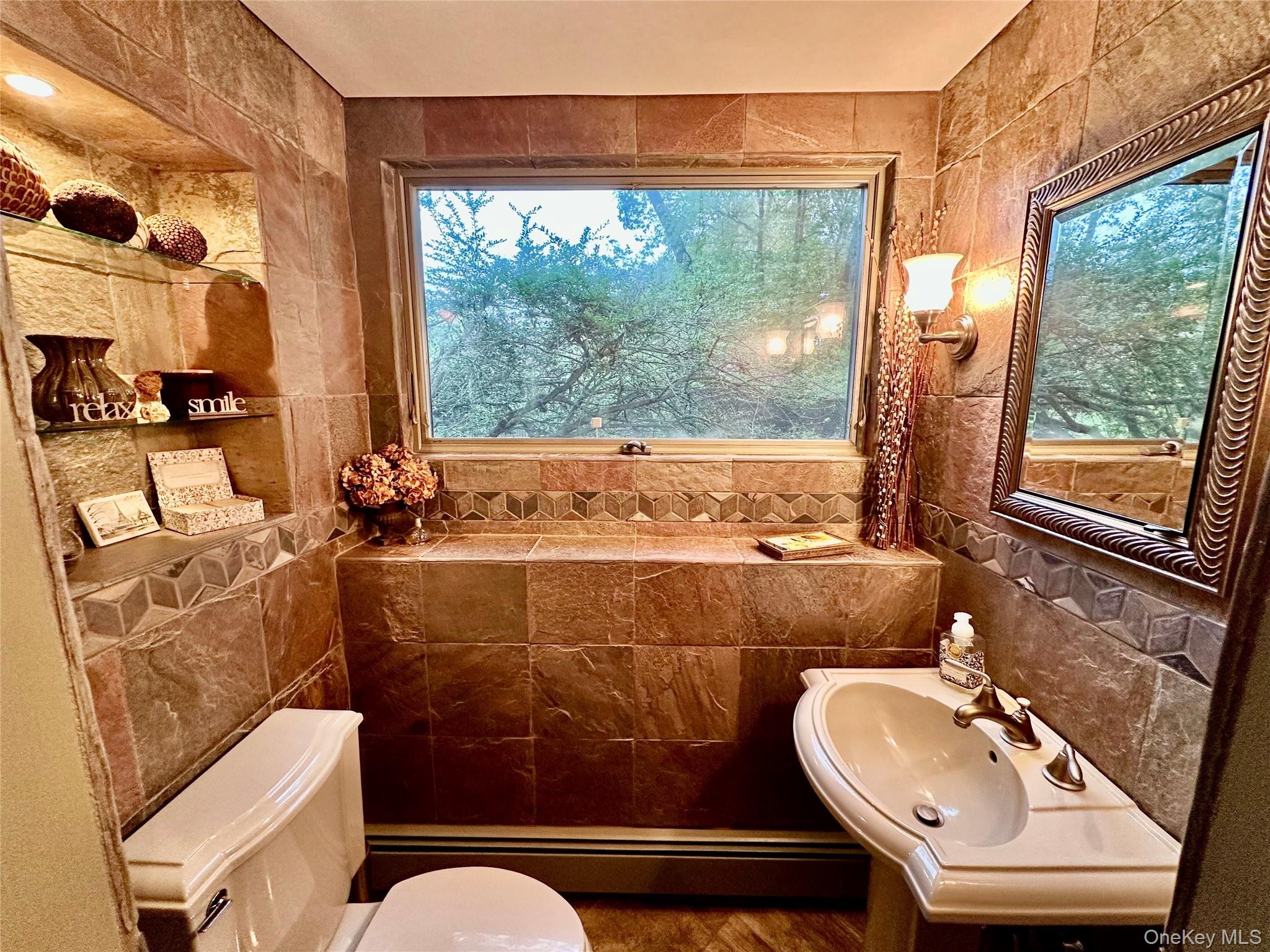 25 Surry Hill Place, Huntington, NY 11743