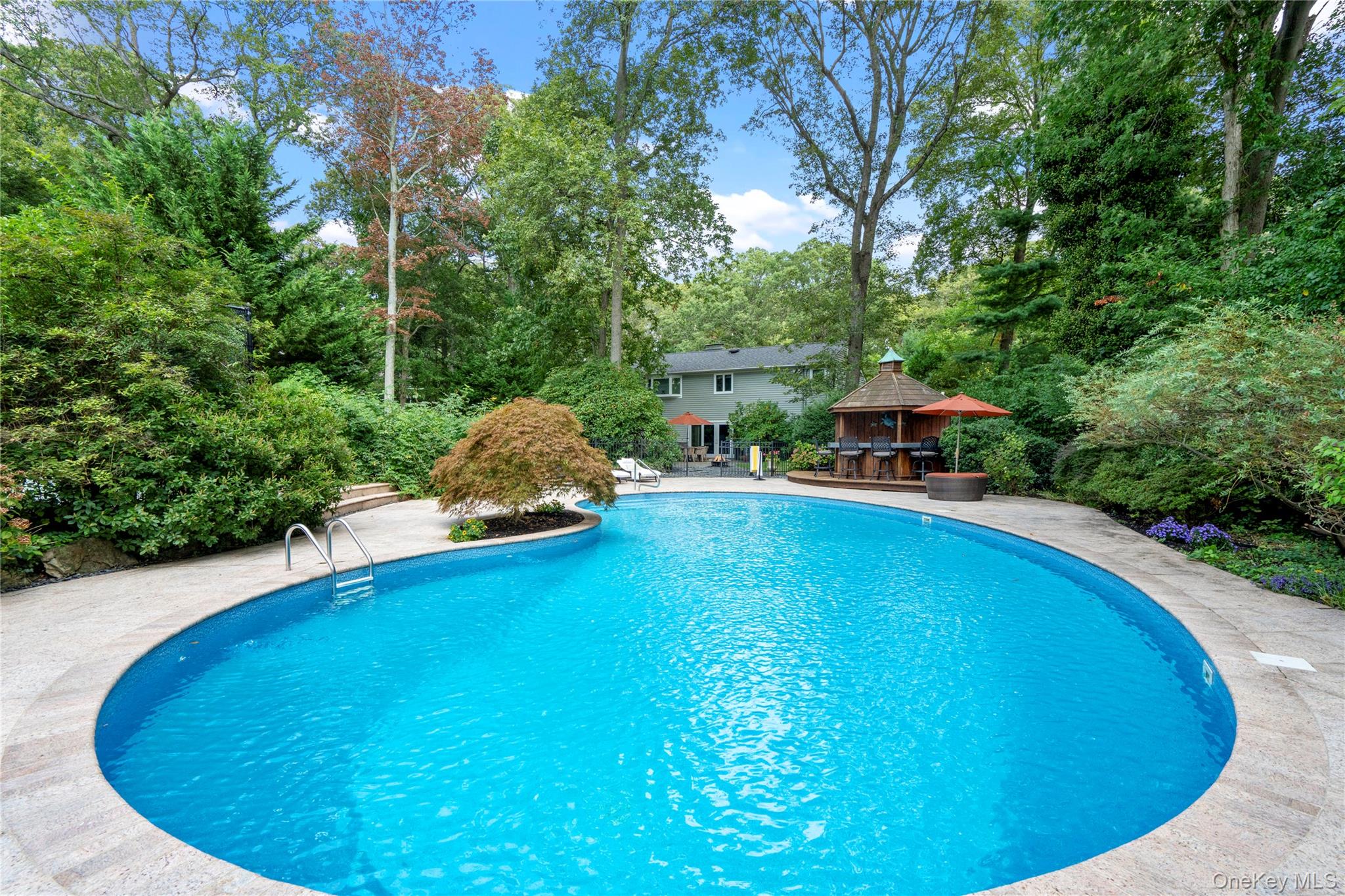 25 Surry Hill Place, Huntington, NY 11743