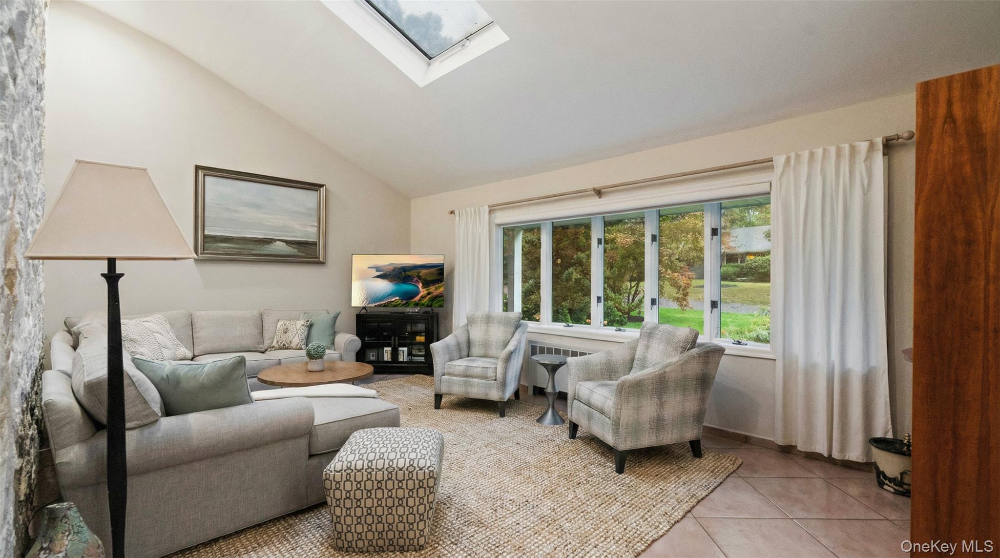 25 Surry Hill Place, Huntington, NY 11743