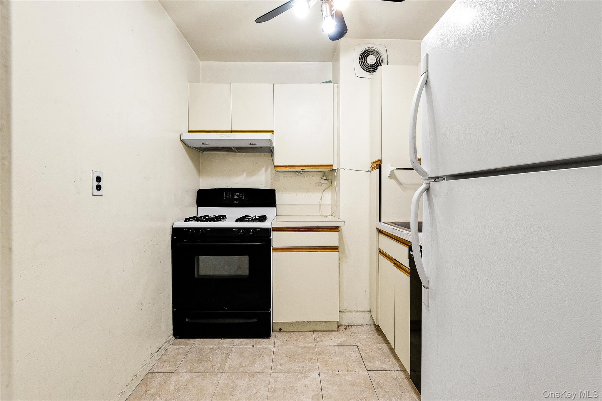 66-10 Thornton Place # 2F, Rego Park, NY 11374