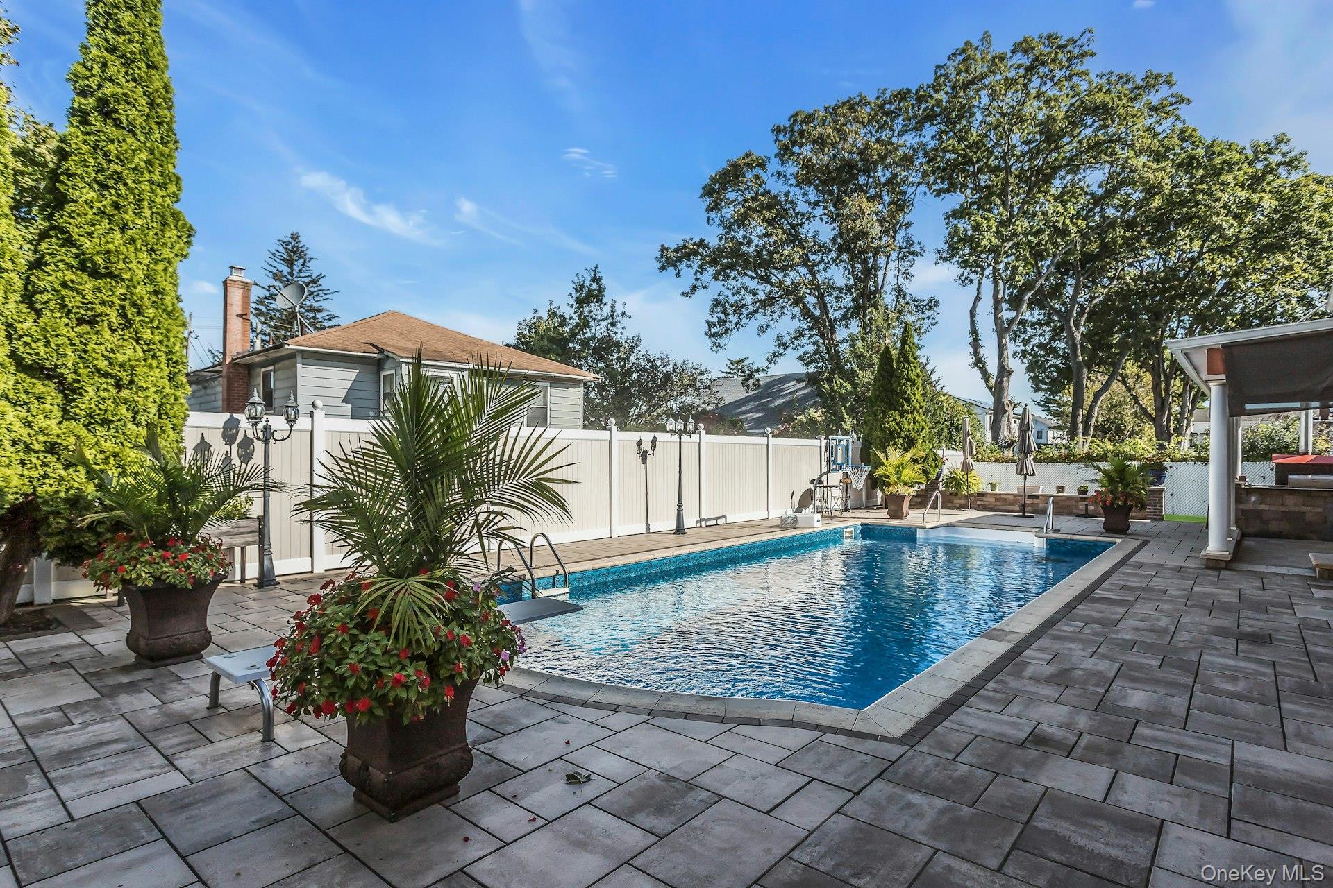 1436 7th Street, West Babylon, NY 11704