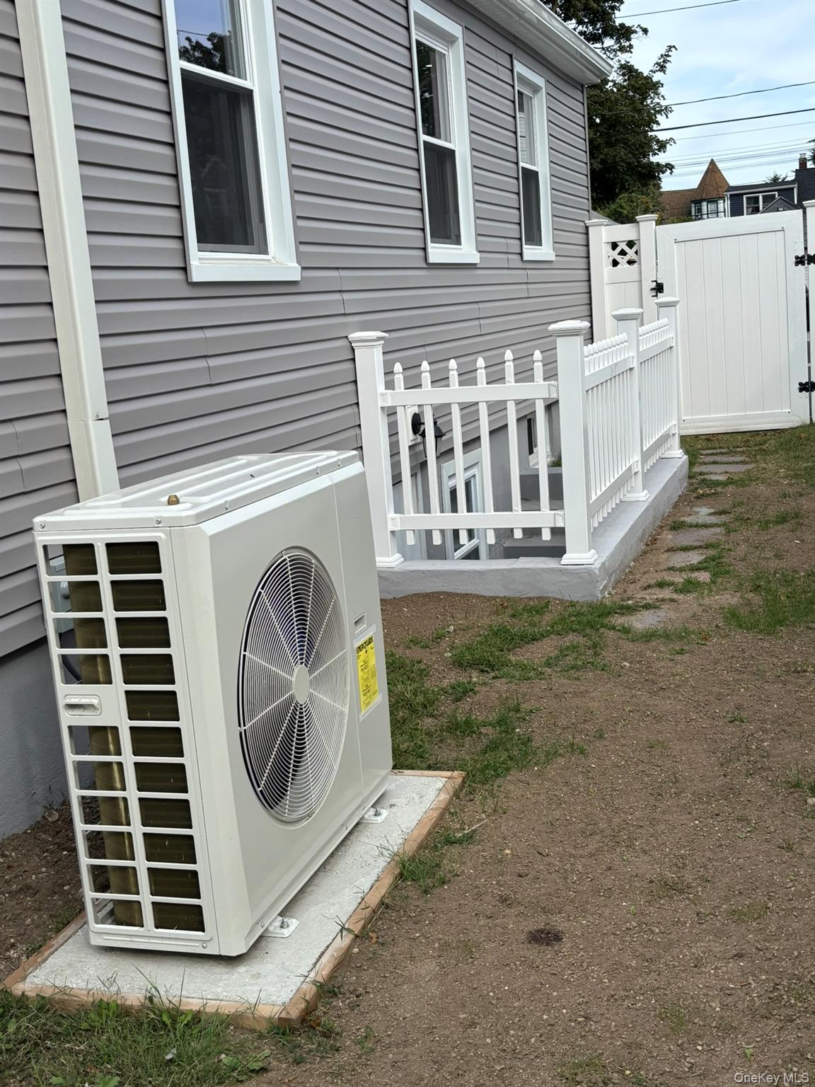 3154 Roxbury Road, Oceanside, NY 11572