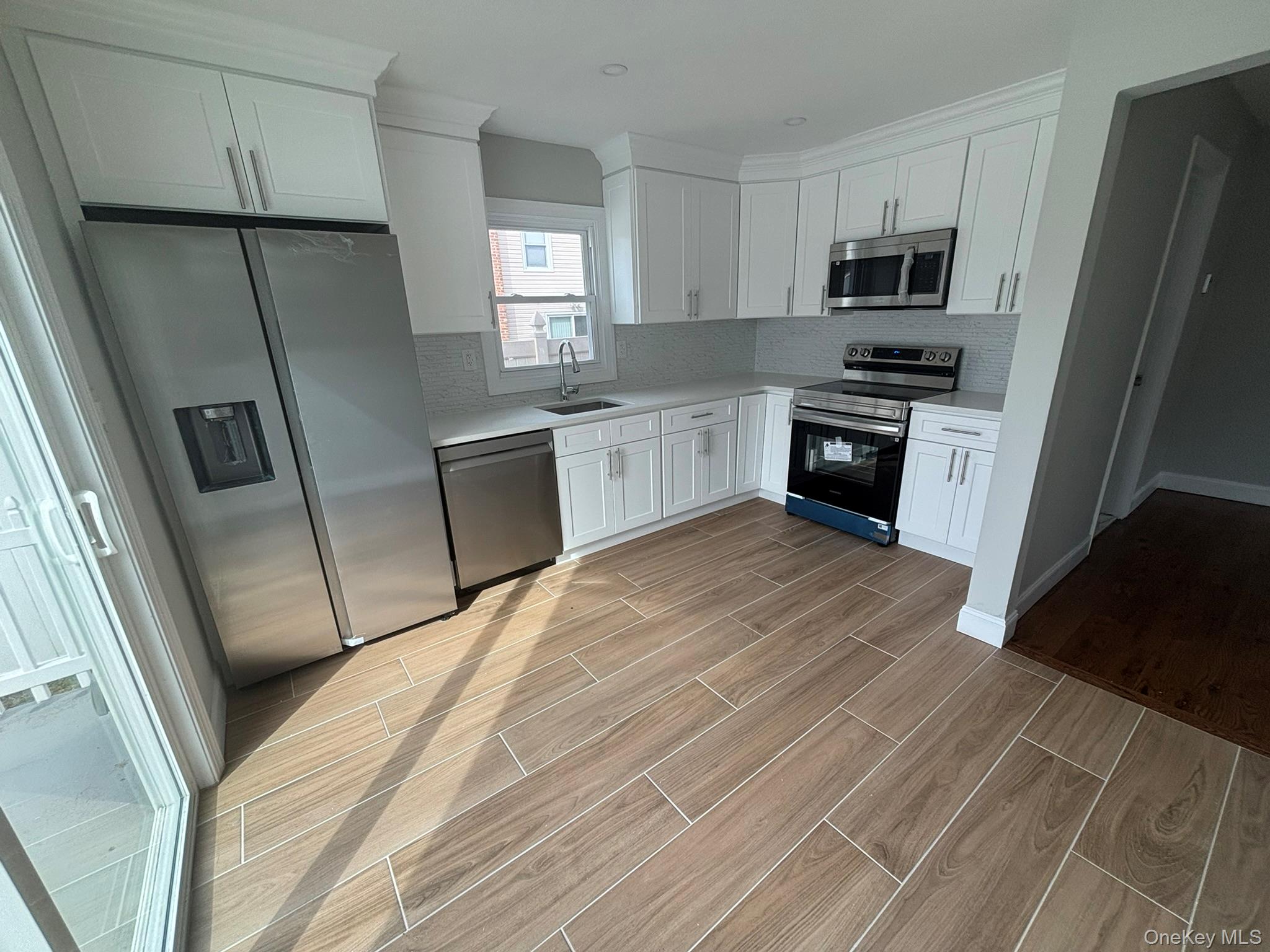 3154 Roxbury Road, Oceanside, NY 11572