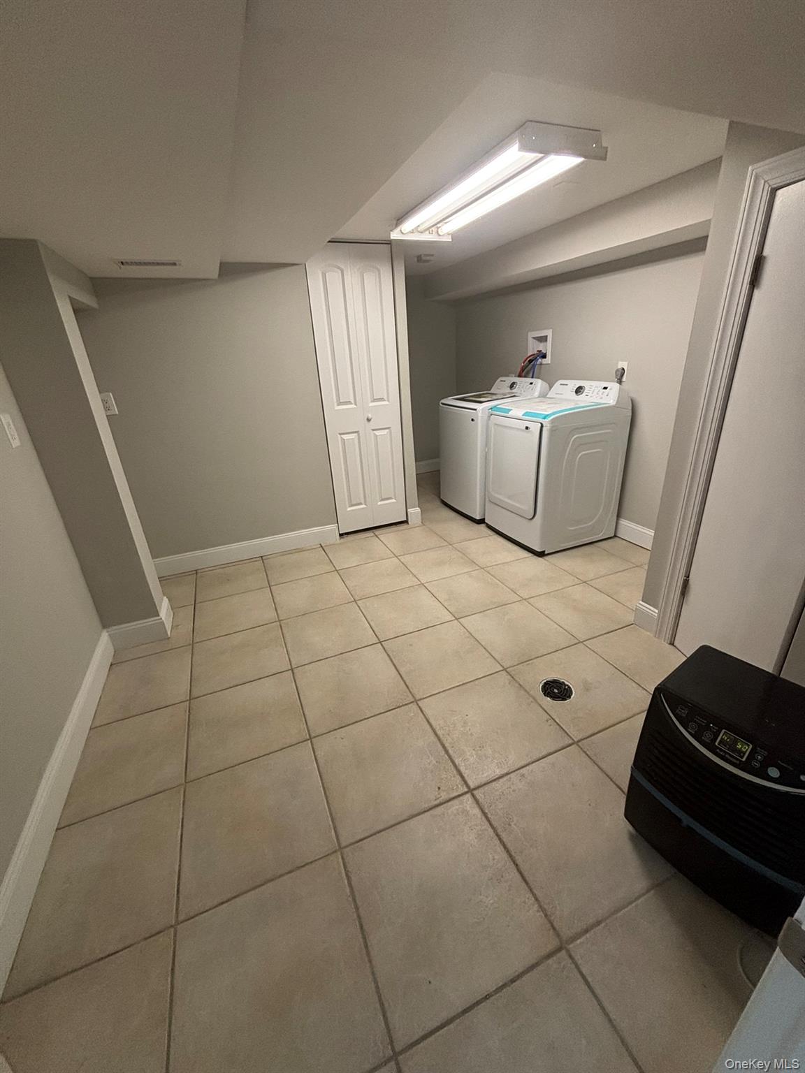 3154 Roxbury Road, Oceanside, NY 11572