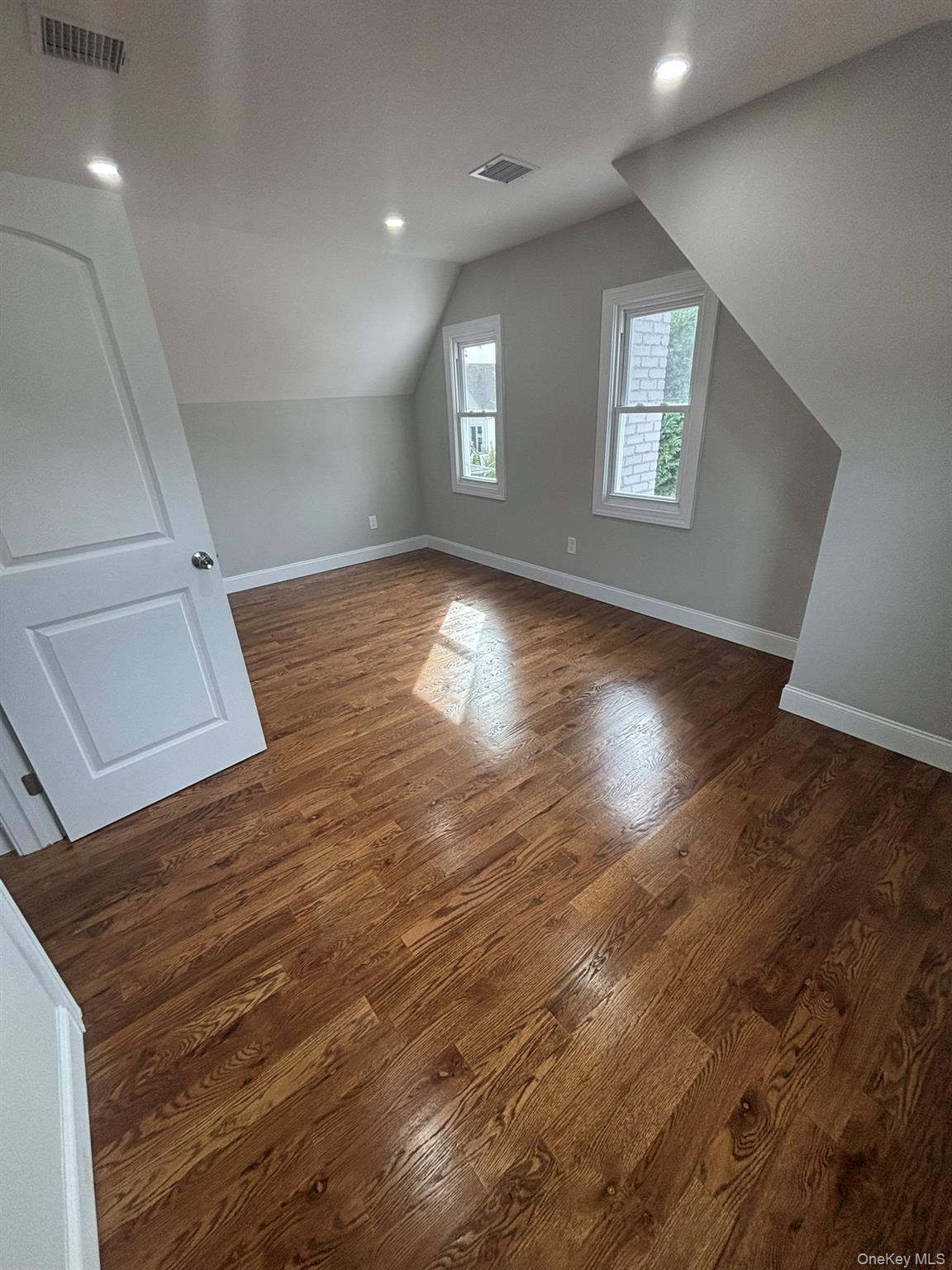 3154 Roxbury Road, Oceanside, NY 11572