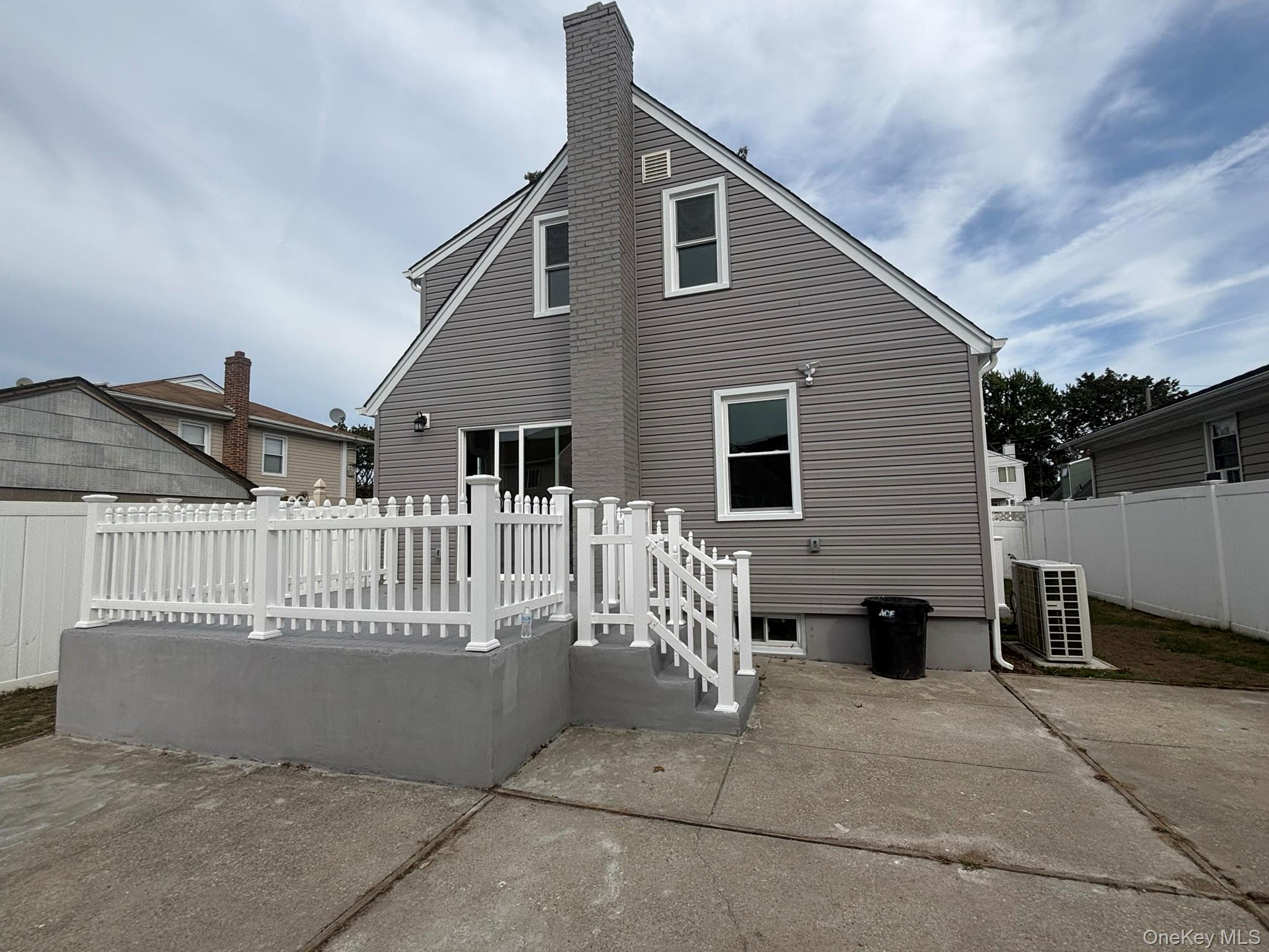 3154 Roxbury Road, Oceanside, NY 11572