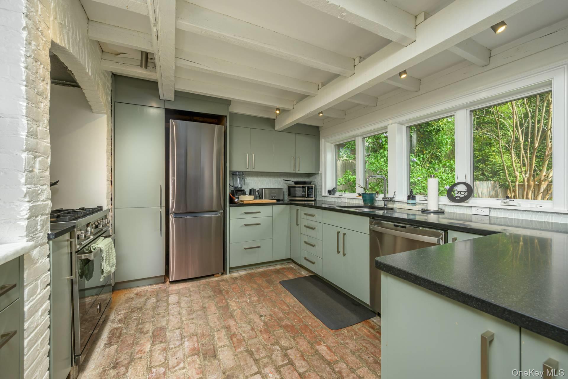 233 Madison Street, Sag Harbor, NY 11963