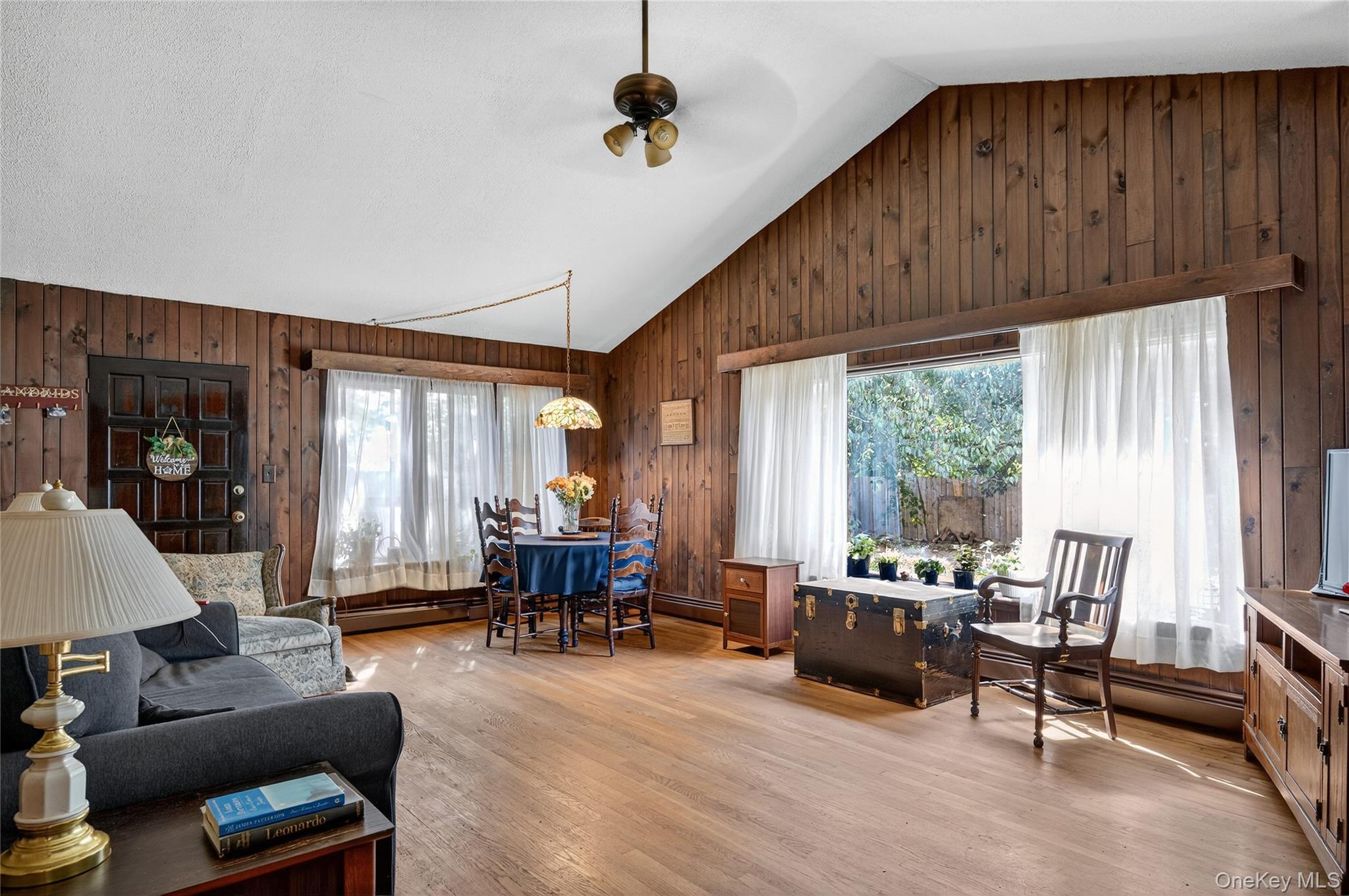 92 Hemlock Drive, Farmingdale, NY 11735