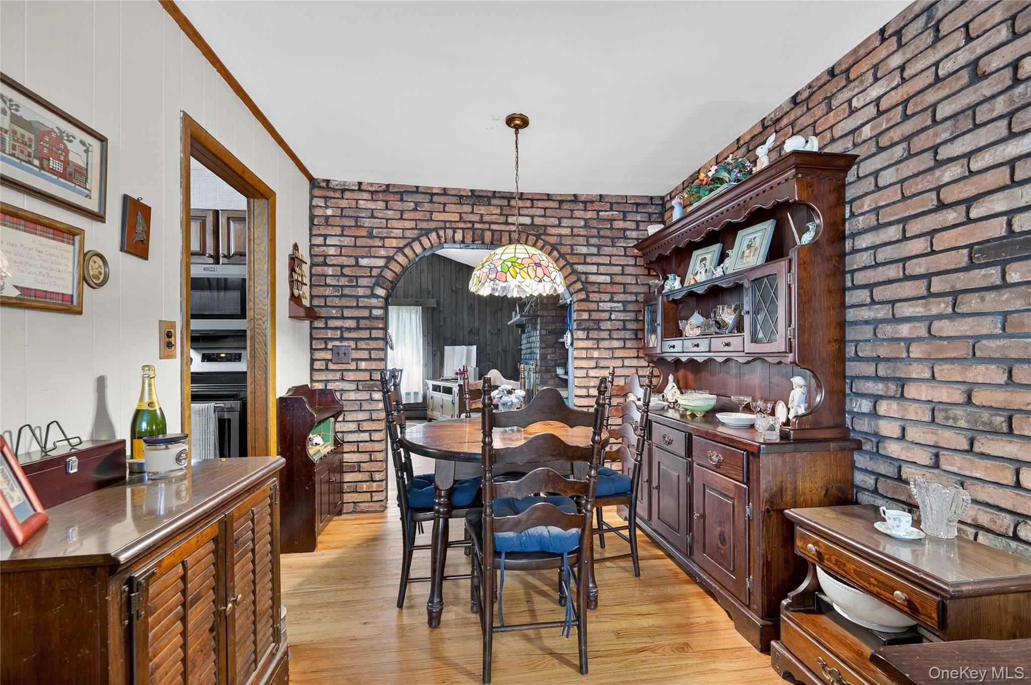 92 Hemlock Drive, Farmingdale, NY 11735