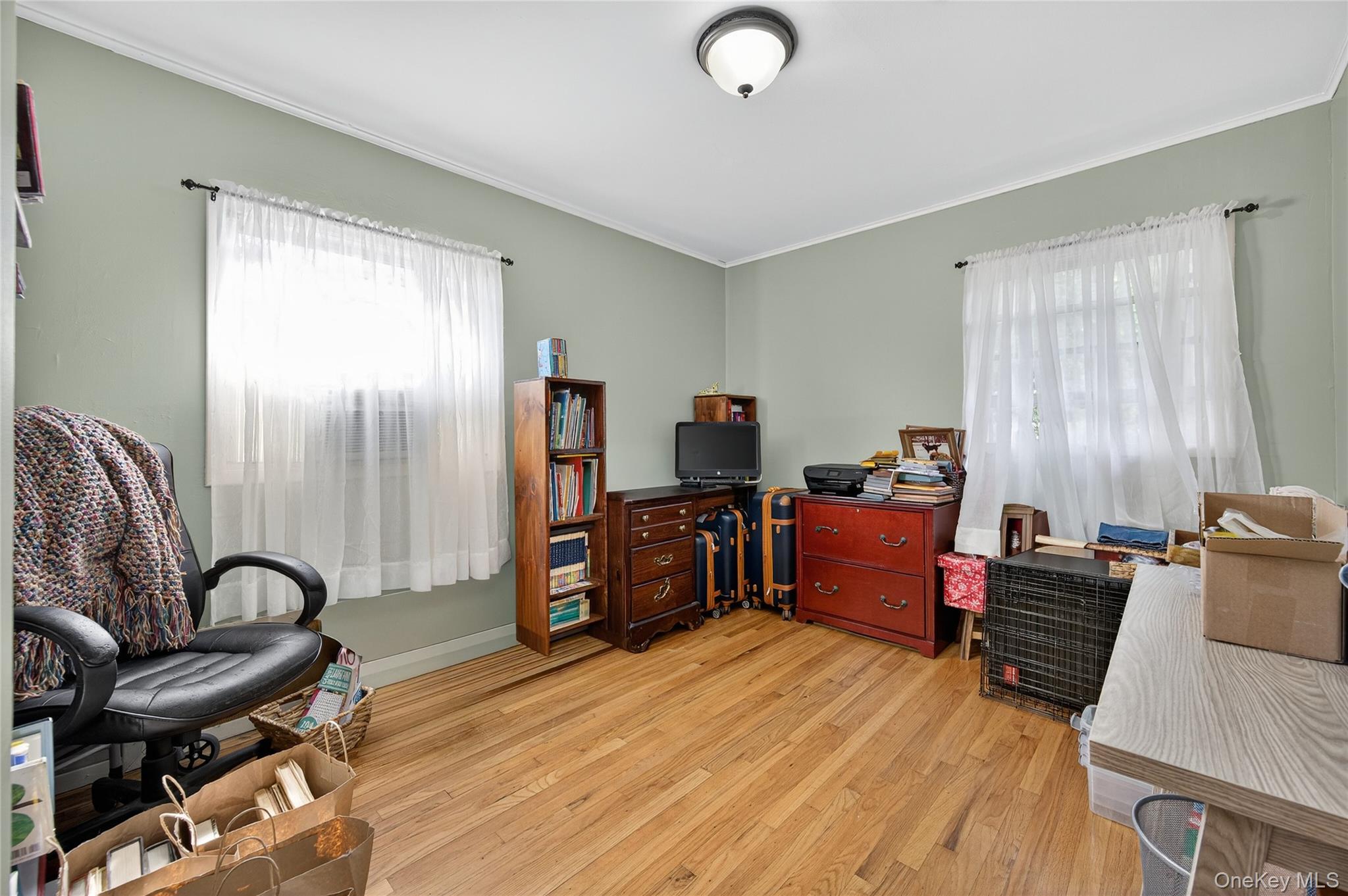 92 Hemlock Drive, Farmingdale, NY 11735