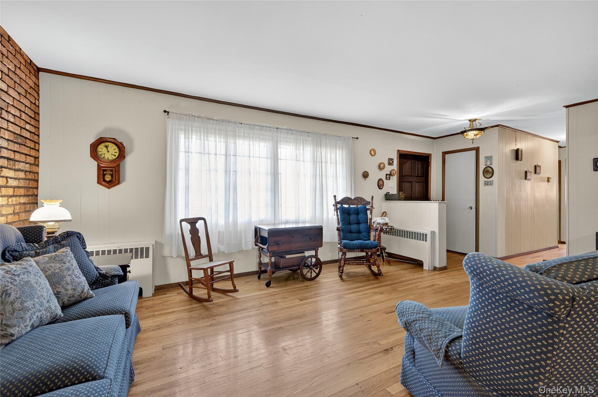 92 Hemlock Drive, Farmingdale, NY 11735