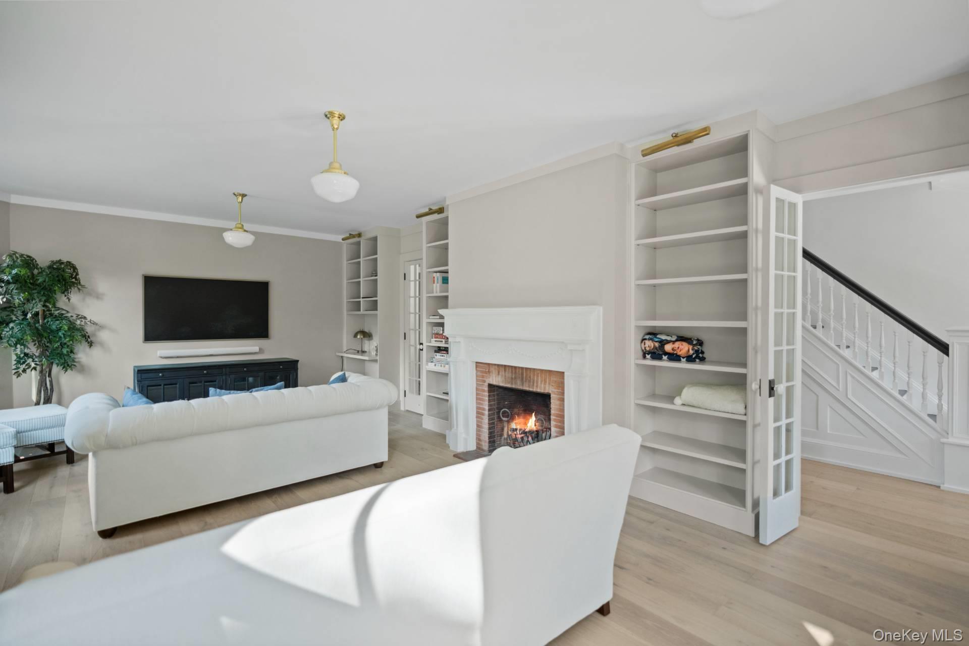 44 Buell Lane, East Hampton, NY 11937