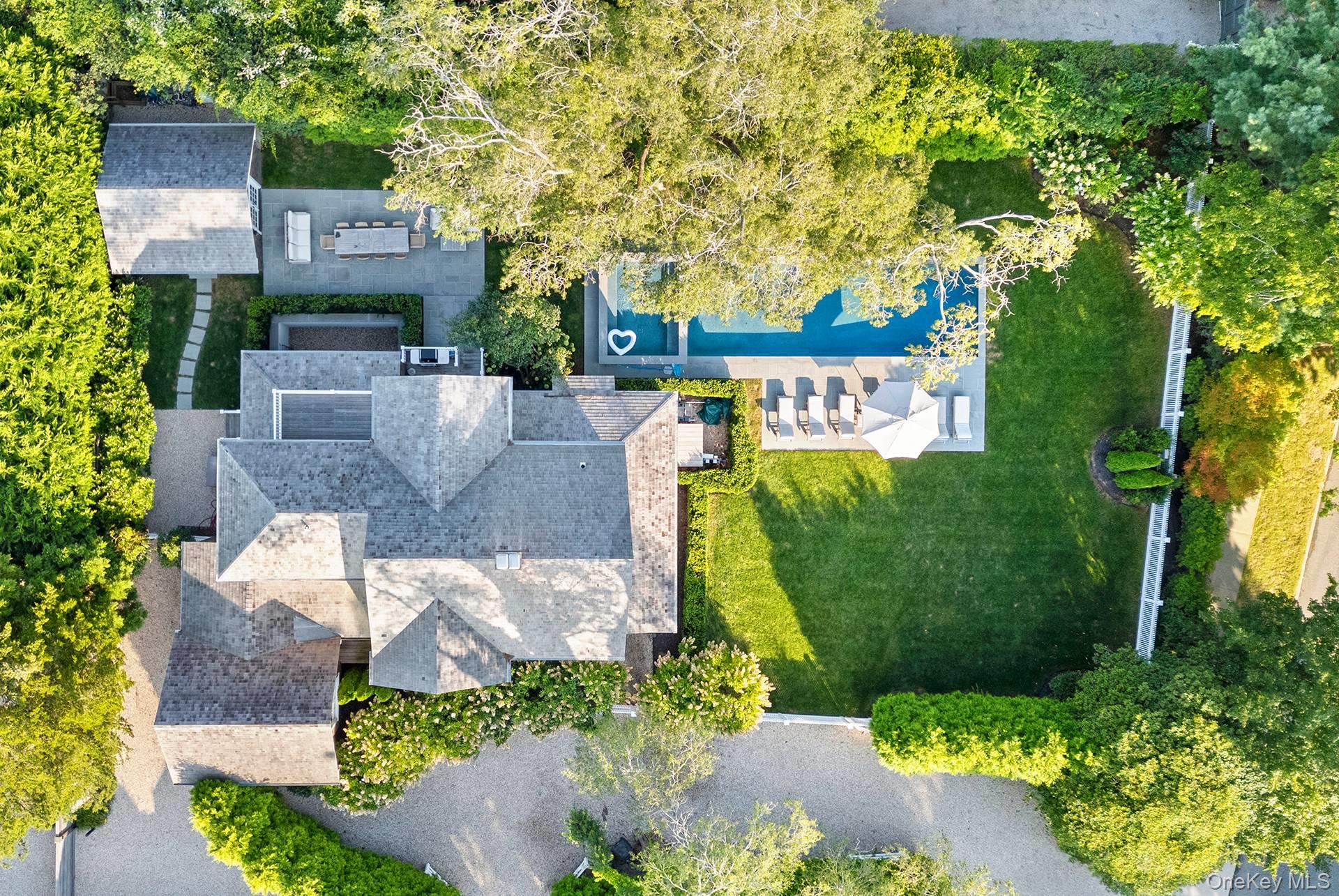 44 Buell Lane, East Hampton, NY 11937