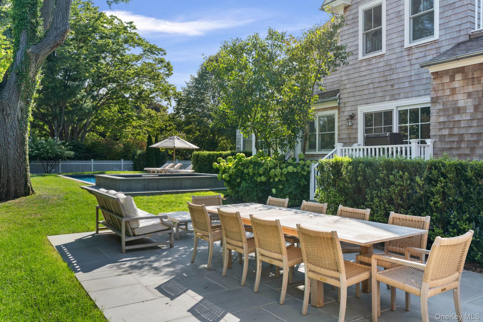 44 Buell Lane, East Hampton, NY 11937