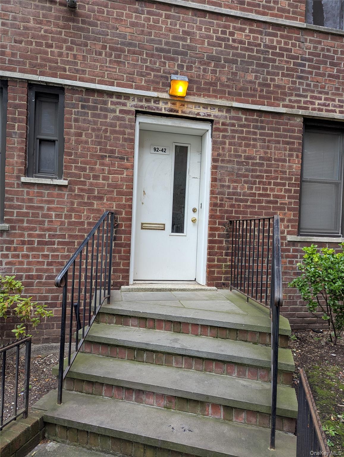 9242 Queens Boulevard # Str4, Rego Park, NY 11374