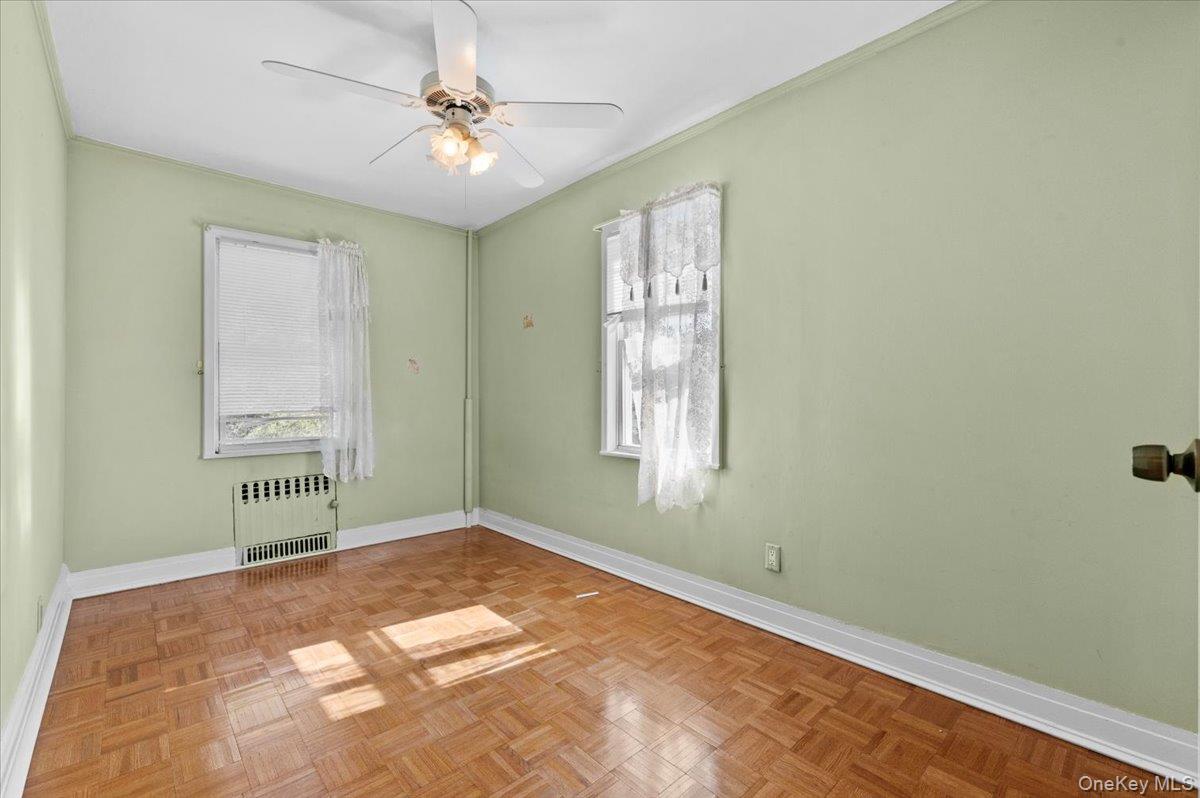 160 Rockaway Parkway, Valley Stream, NY 11580