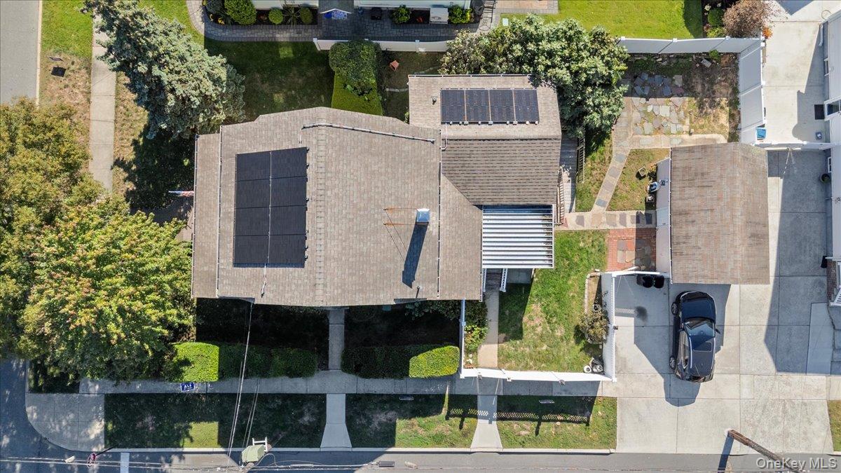 160 Rockaway Parkway, Valley Stream, NY 11580