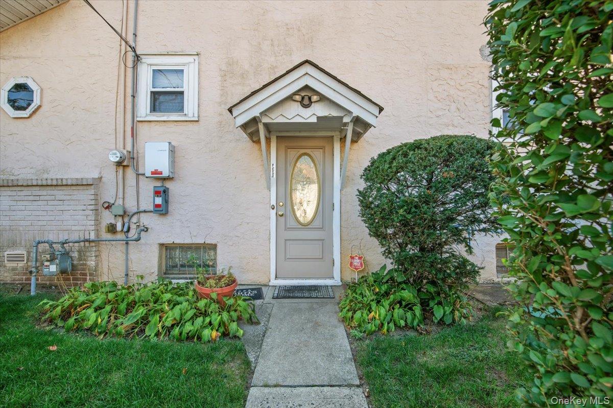 160 Rockaway Parkway, Valley Stream, NY 11580